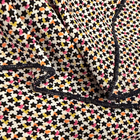 cabi Ruffle Star Top - Picture 4 of 6